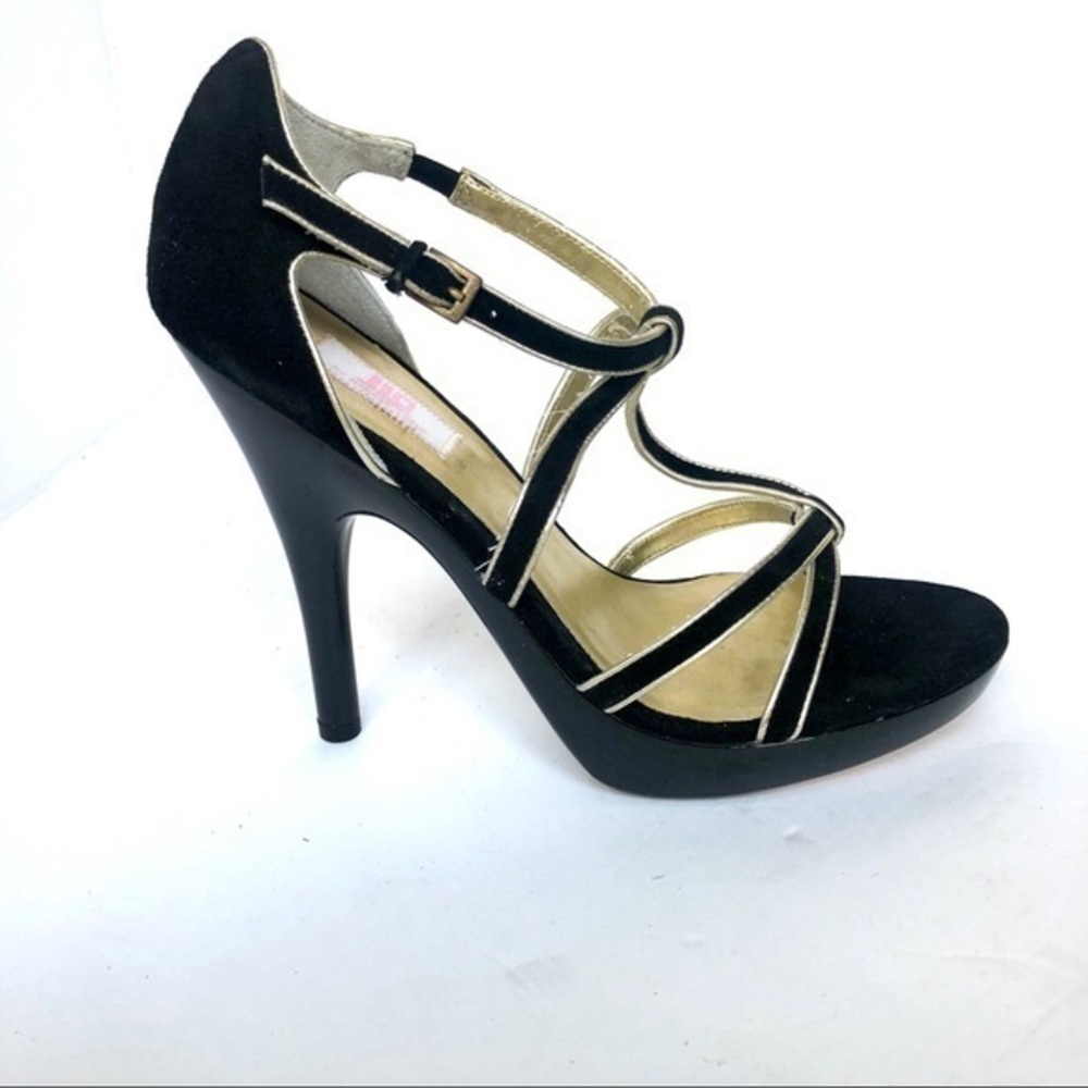 JENNIFER LOPEZ patent heels size 8